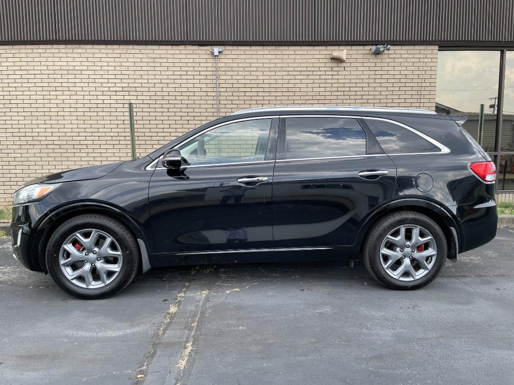 2016 Kia Sorento - $9,880
