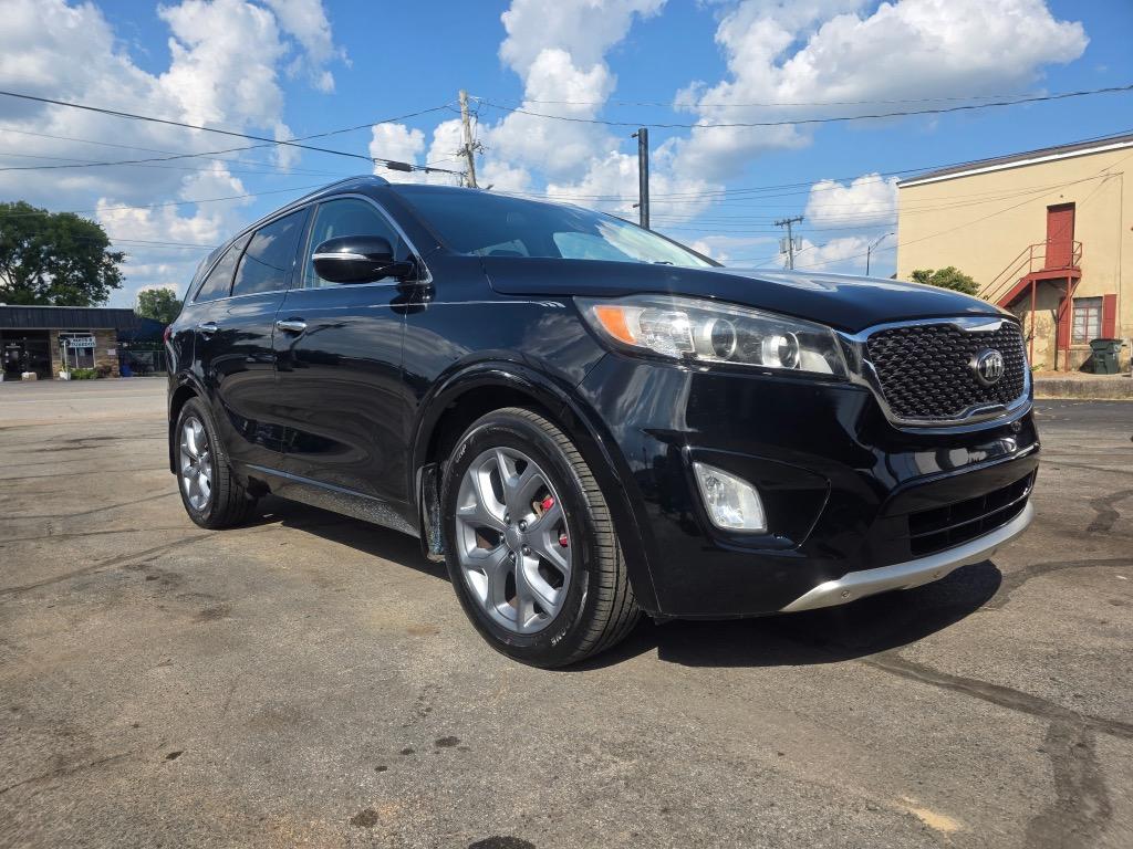 2016 Kia Sorento - $9,880