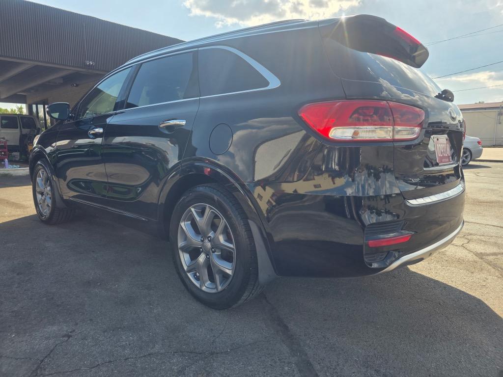2016 Kia Sorento - $9,880