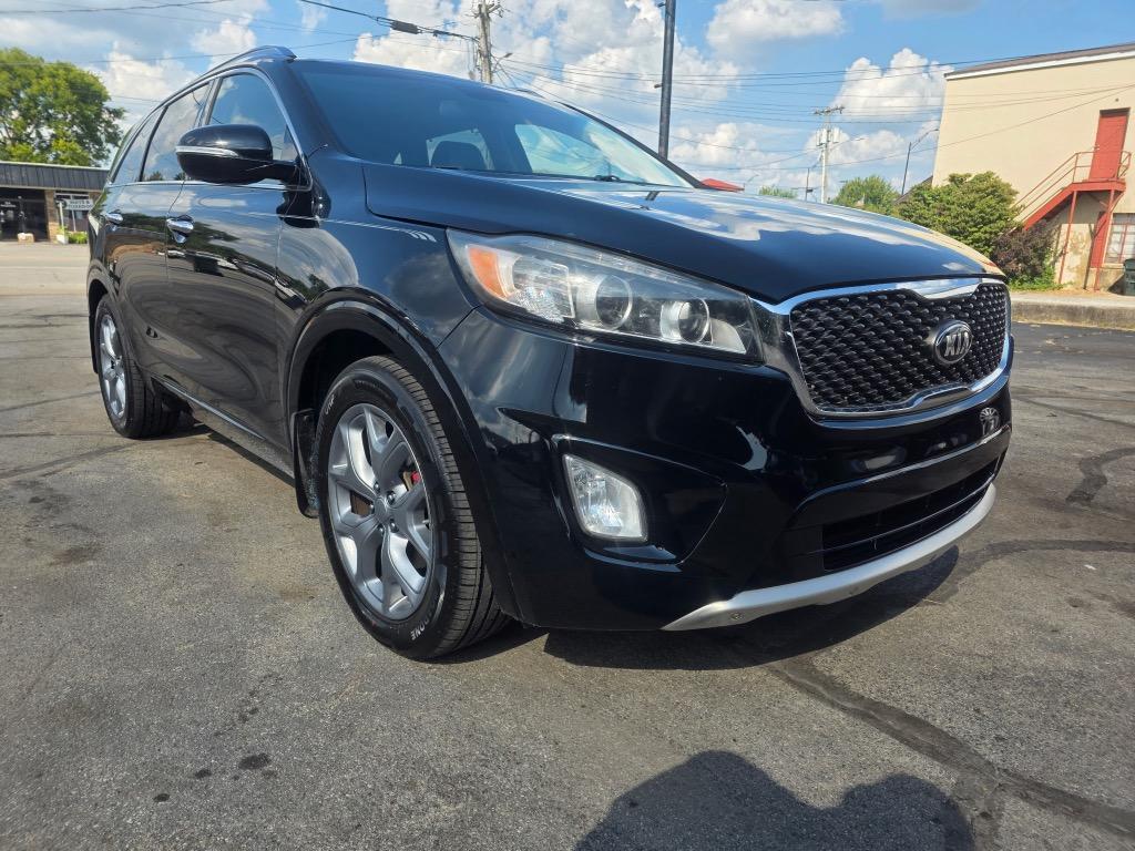 2016 Kia Sorento - $9,880