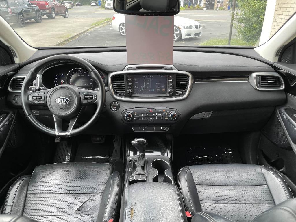 2016 Kia Sorento - $9,880