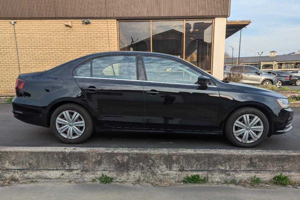 2017 Volkswagen Jetta S photo