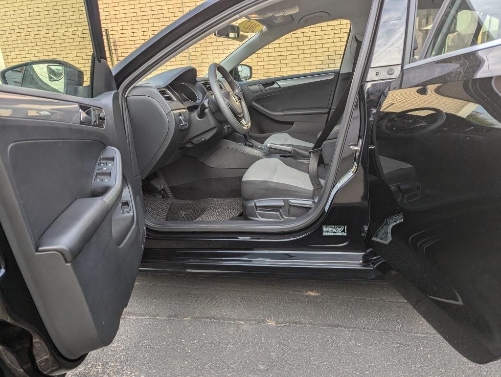 2017 Volkswagen Jetta S photo