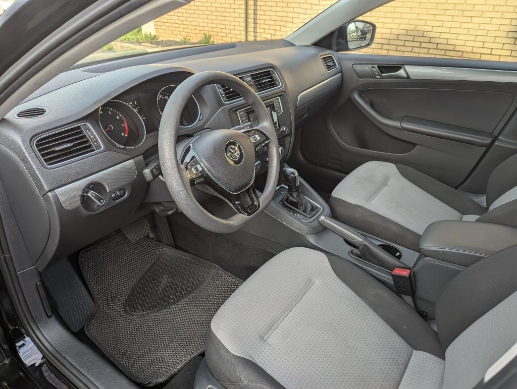 2017 Volkswagen Jetta S photo
