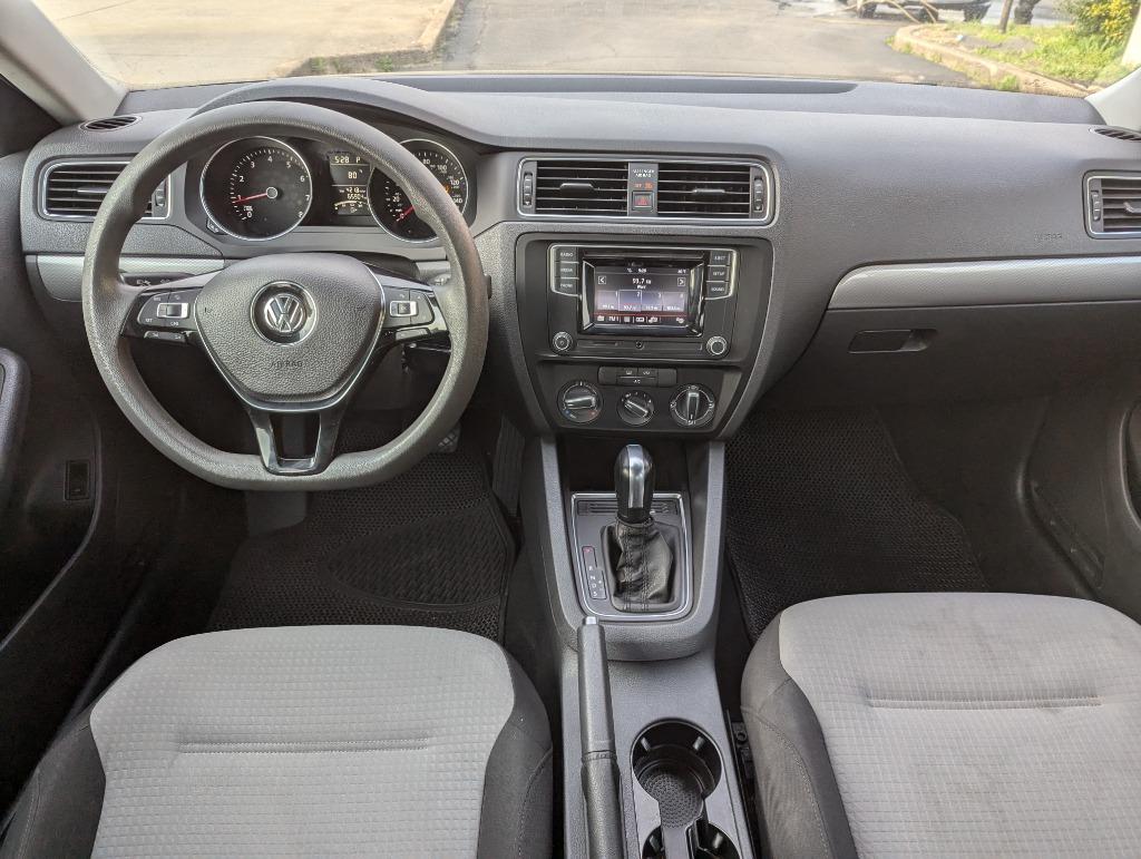 2017 Volkswagen Jetta S photo