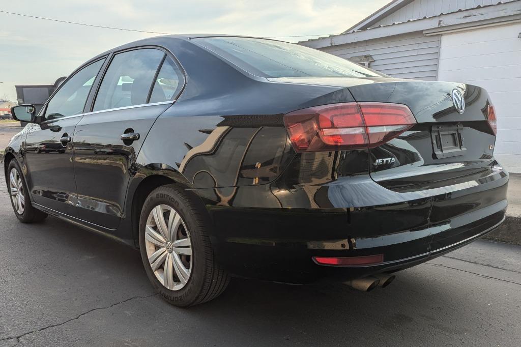 2017 Volkswagen Jetta S photo