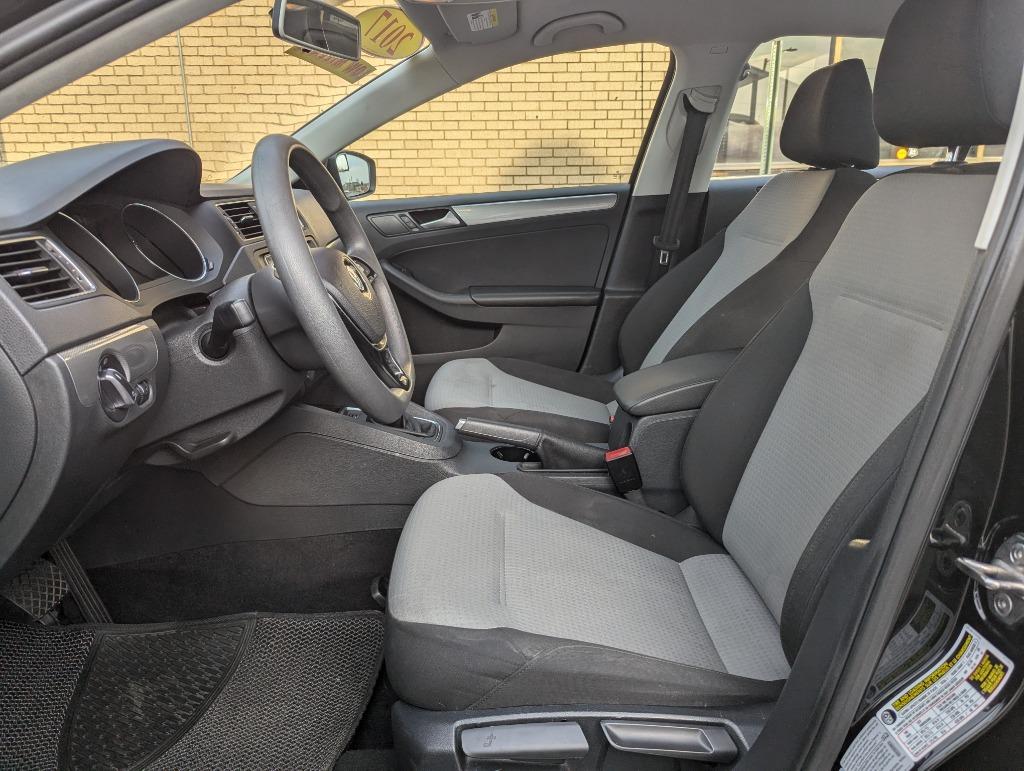 2017 Volkswagen Jetta S photo