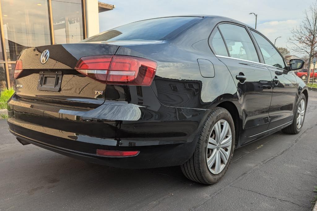 2017 Volkswagen Jetta S photo