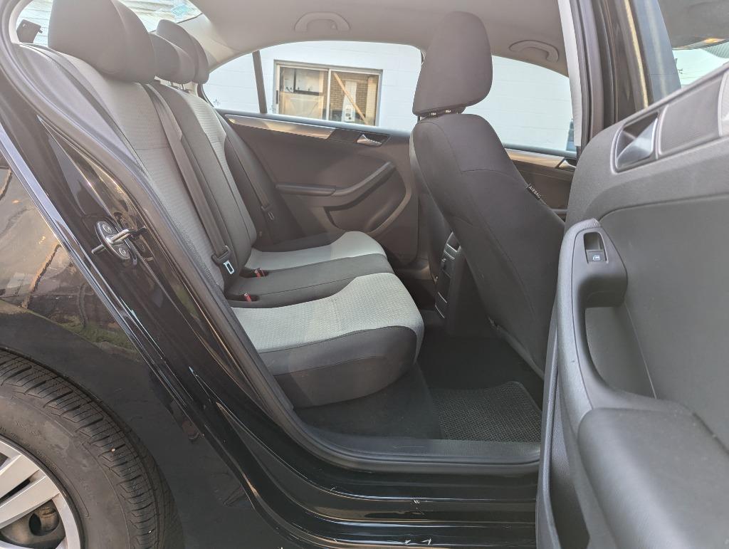 2017 Volkswagen Jetta S photo