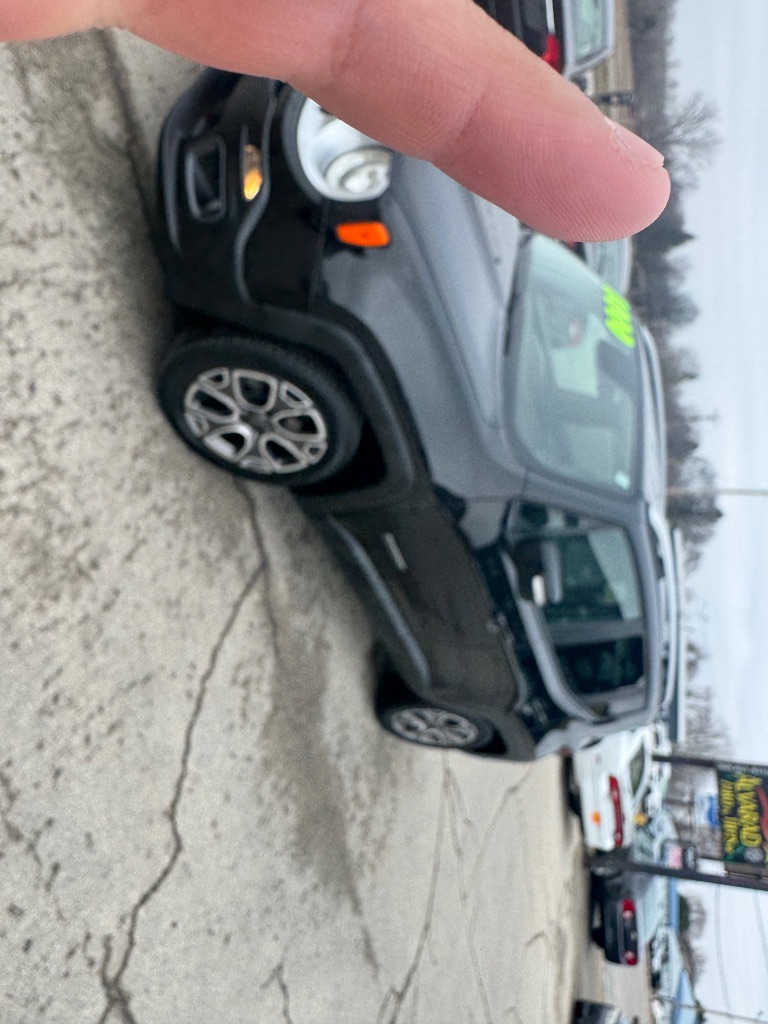 2015 Jeep Renegade Limited photo