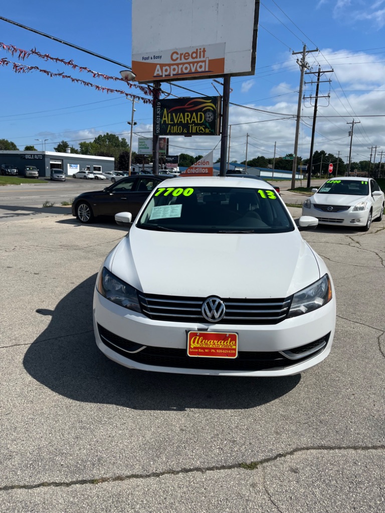 2013 Volkswagen Passat S PZEV photo