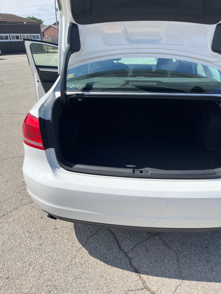 2013 Volkswagen Passat S PZEV photo