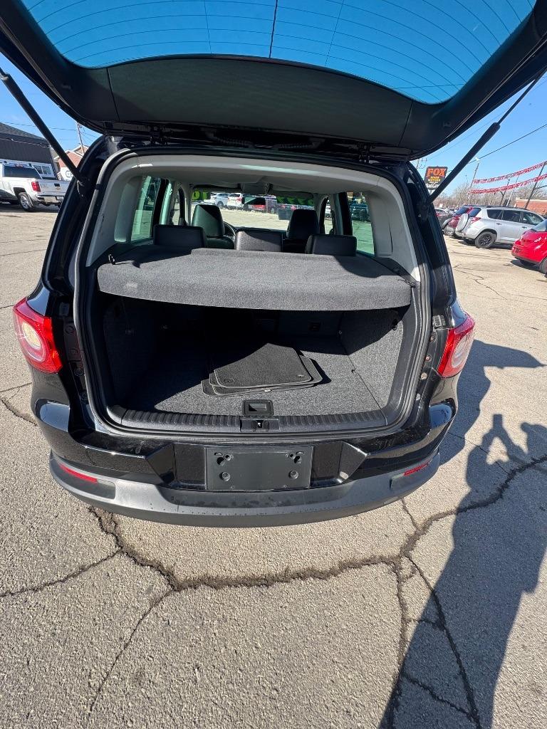 2010 Volkswagen Tiguan S photo