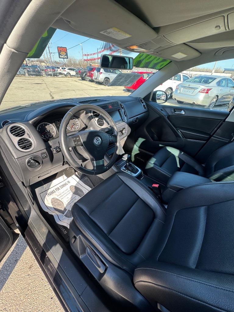 2010 Volkswagen Tiguan S photo