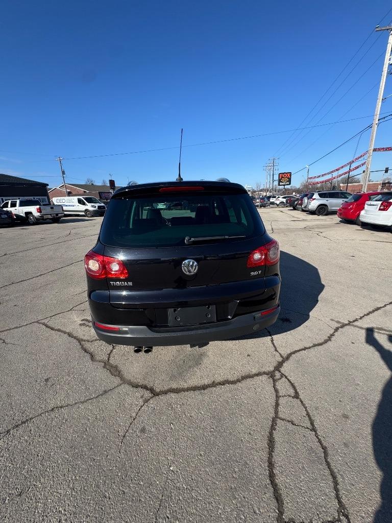 2010 Volkswagen Tiguan S photo
