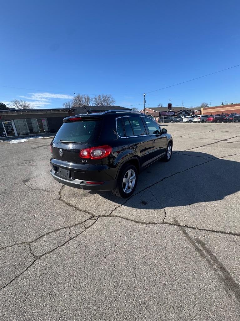 2010 Volkswagen Tiguan S photo