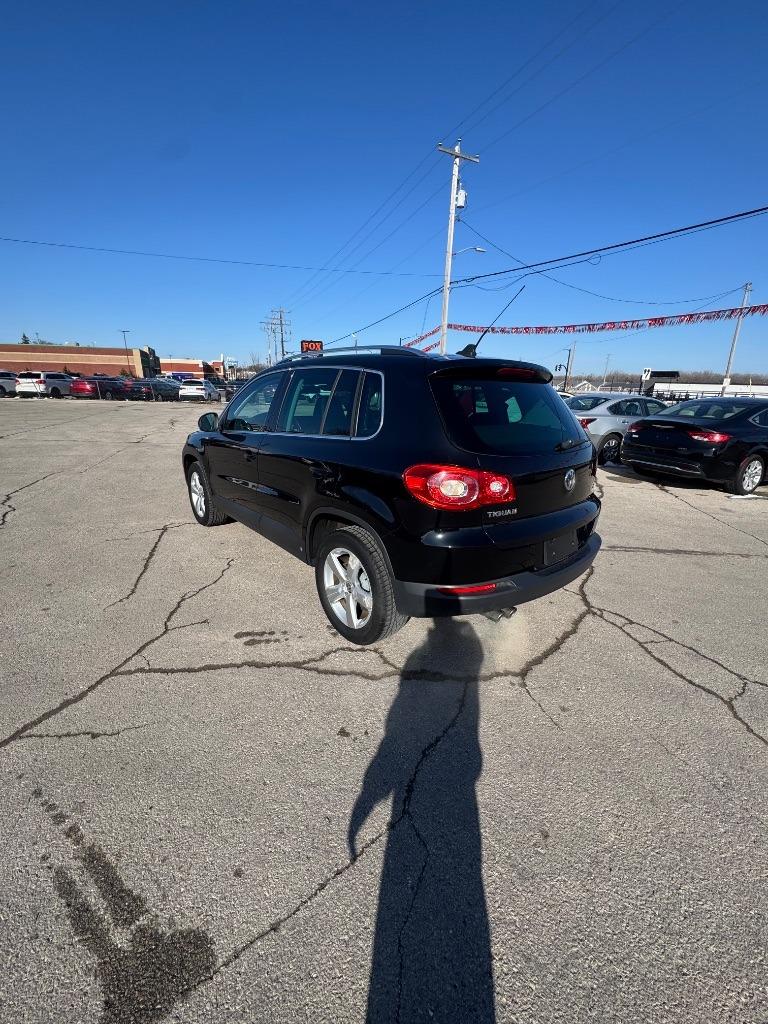 2010 Volkswagen Tiguan S photo