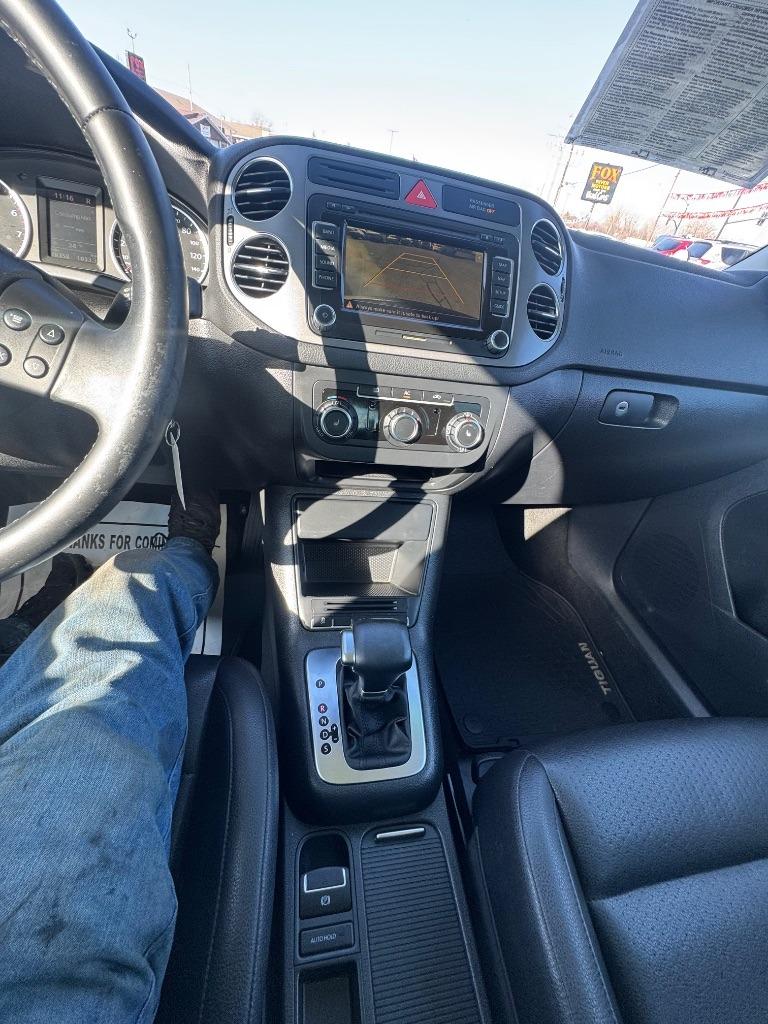 2010 Volkswagen Tiguan S photo