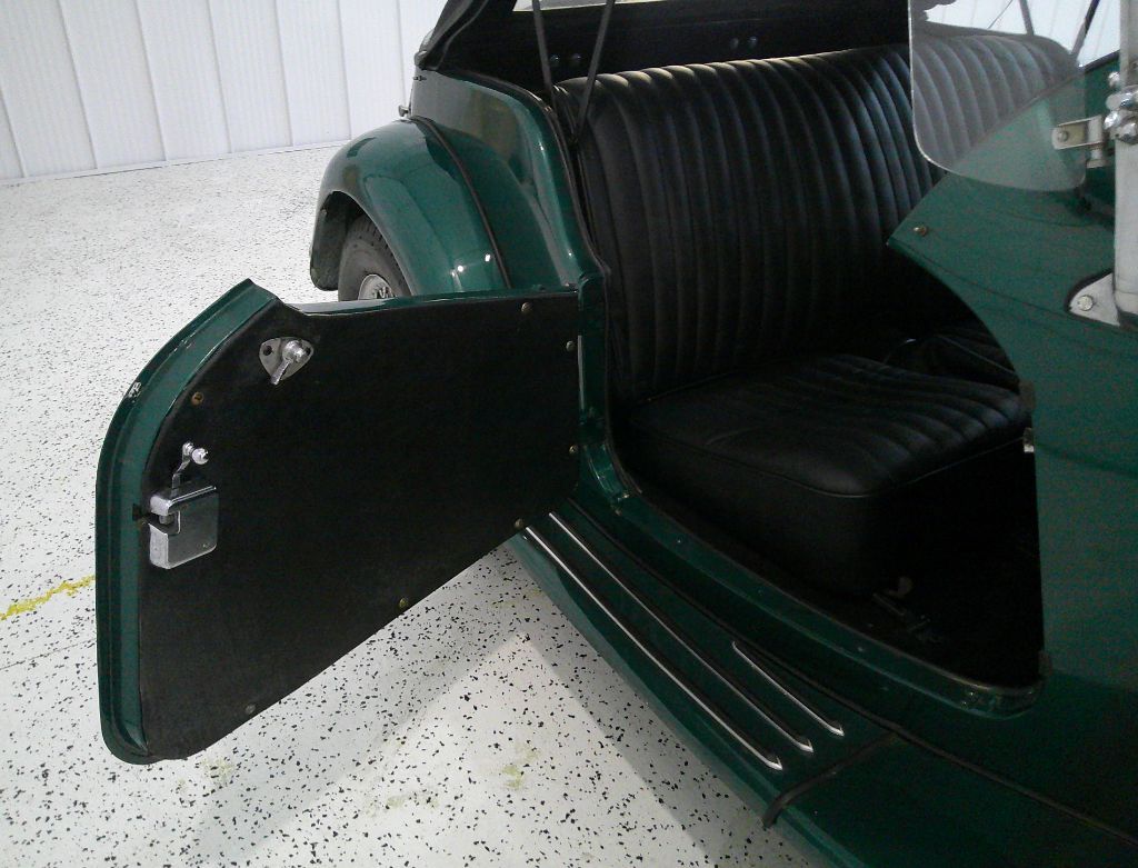 1952 MG TD Roadster - $22,995