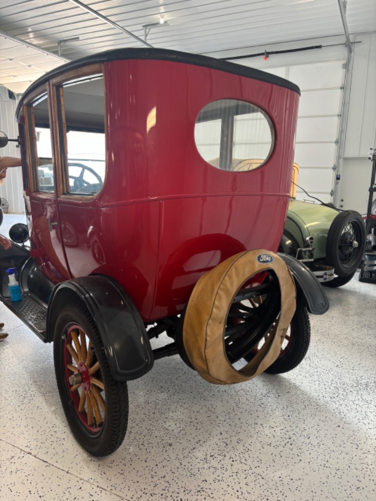 1921 Jaguar XK-Series XK8 photo