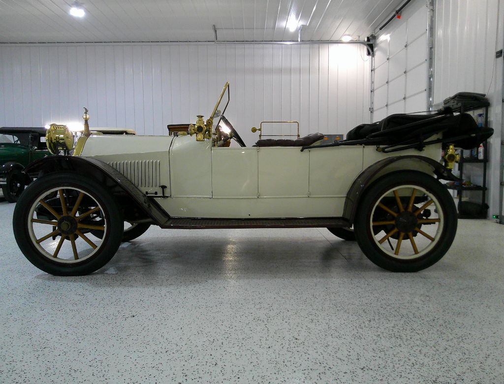1913 Hupmobile Model 32 Touring - $19,995