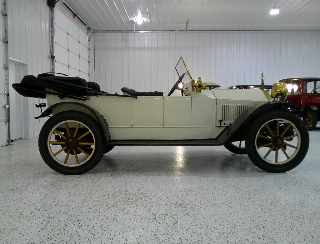 1913 Hupmobile Model 32 Touring - $19,995