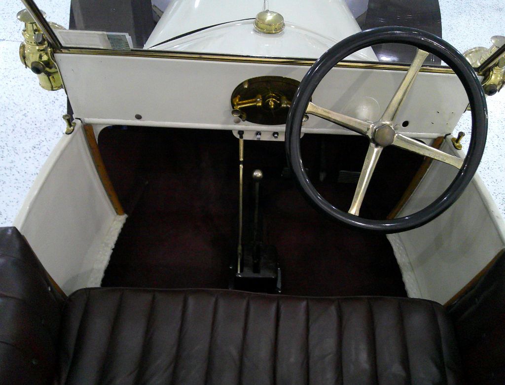 1913 Hupmobile Model 32 Touring - $19,995