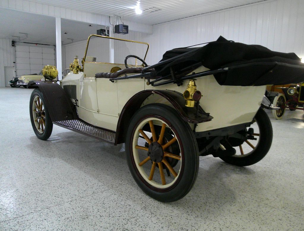 1913 Hupmobile Model 32 Touring - $19,995