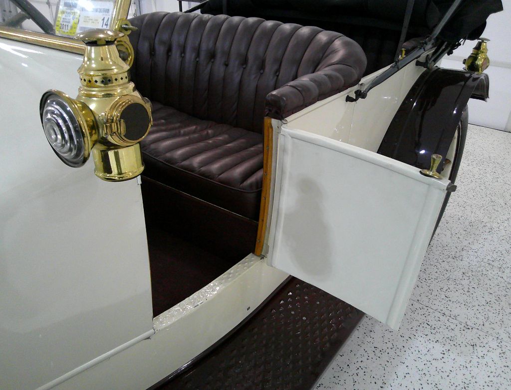 1913 Hupmobile Model 32 Touring - $19,995