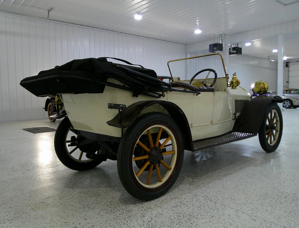 1913 Hupmobile Model 32 Touring - $19,995