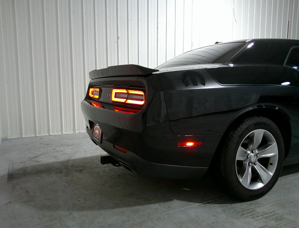 2018 Dodge Challenger SXT photo