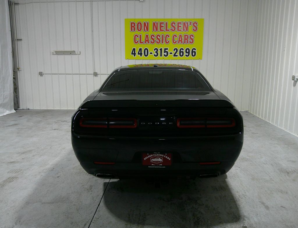 2018 Dodge Challenger SXT photo