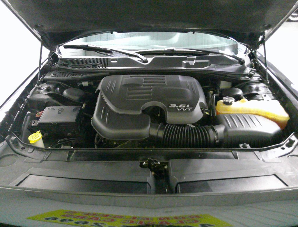 2018 Dodge Challenger SXT photo