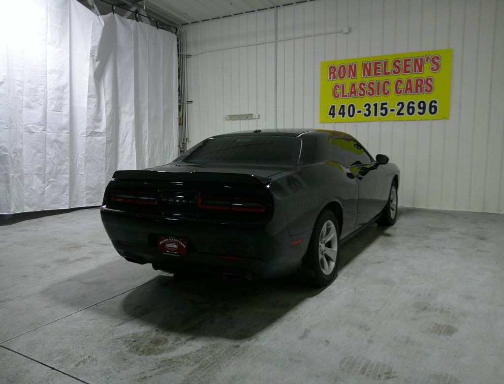 2018 Dodge Challenger SXT photo
