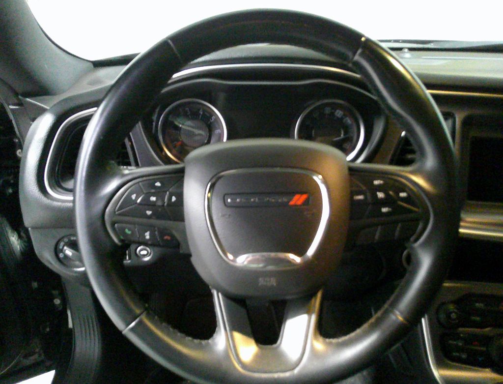 2018 Dodge Challenger SXT photo