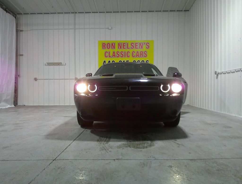 2018 Dodge Challenger SXT photo