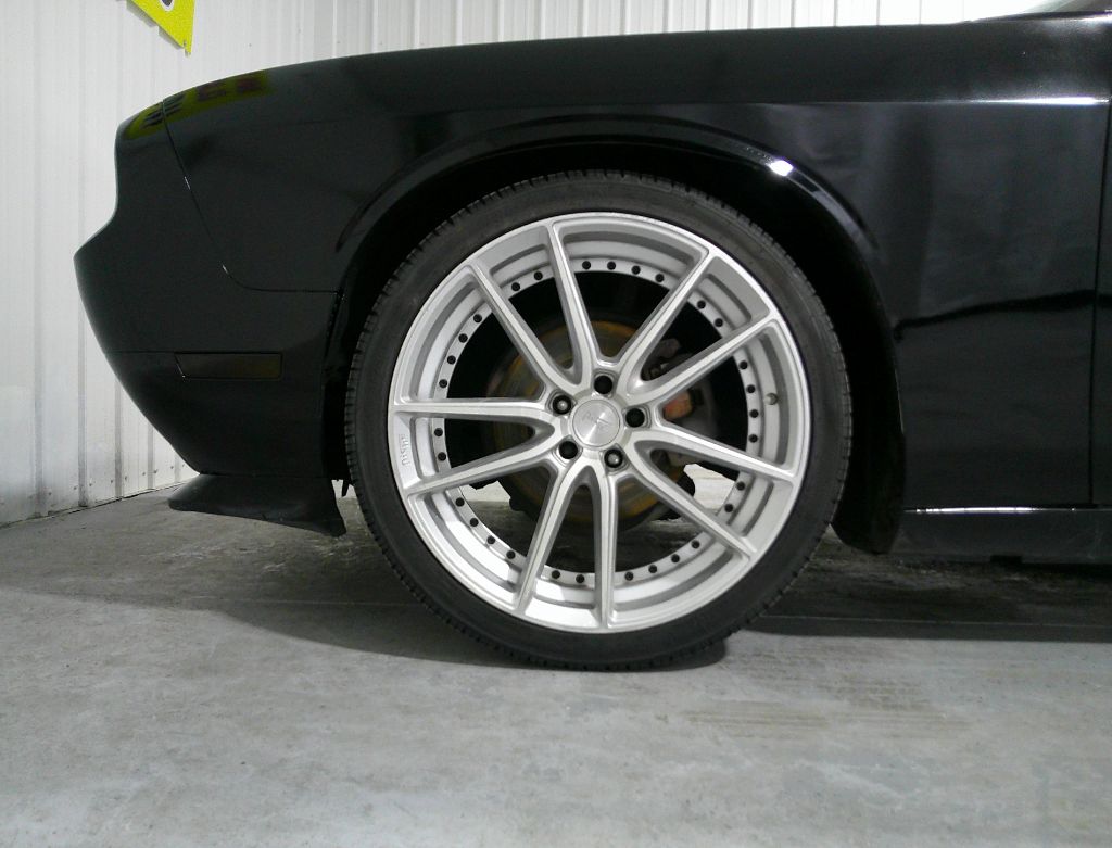 2013 Dodge Challenger SXT photo