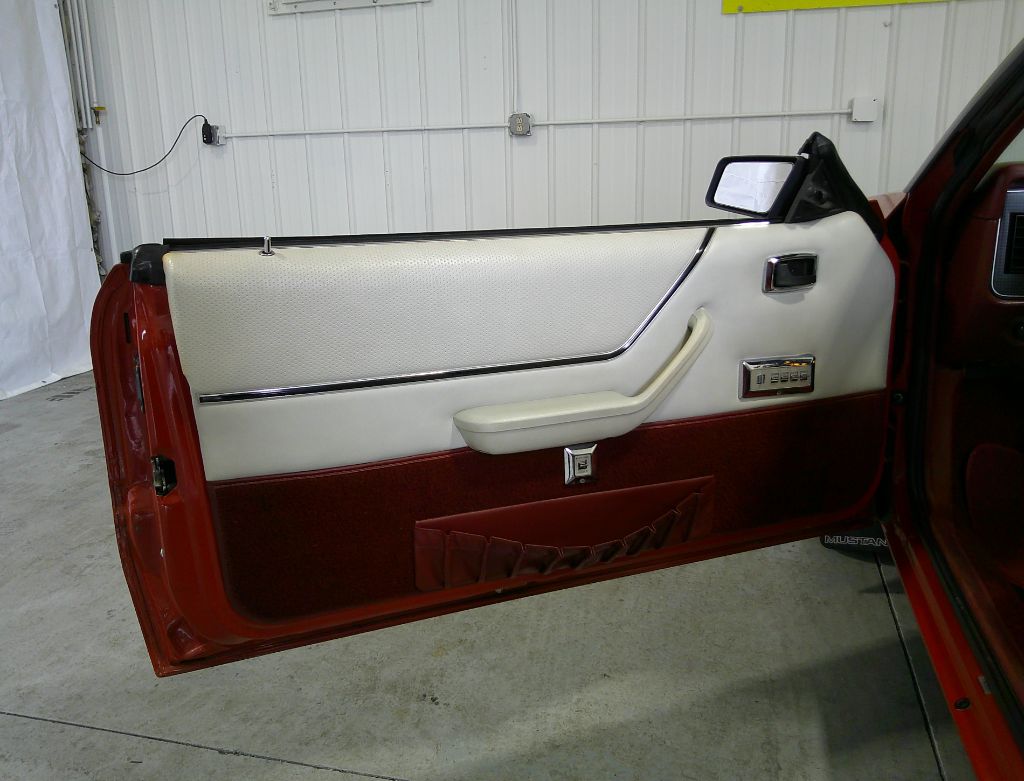 1985 Ford Mustang - $14,995