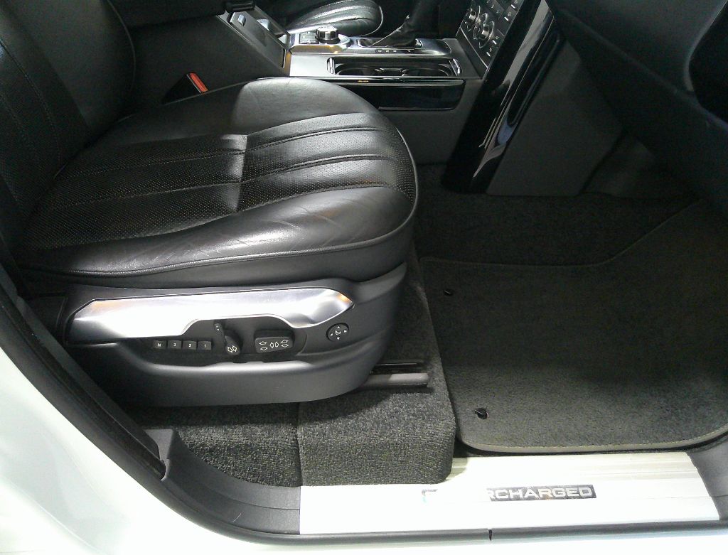 2012 Land Rover Range Rover - $12,995