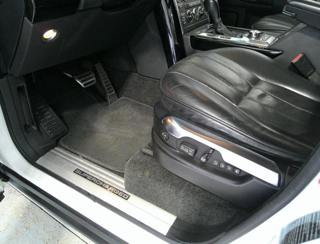2012 Land Rover Range Rover - $12,995