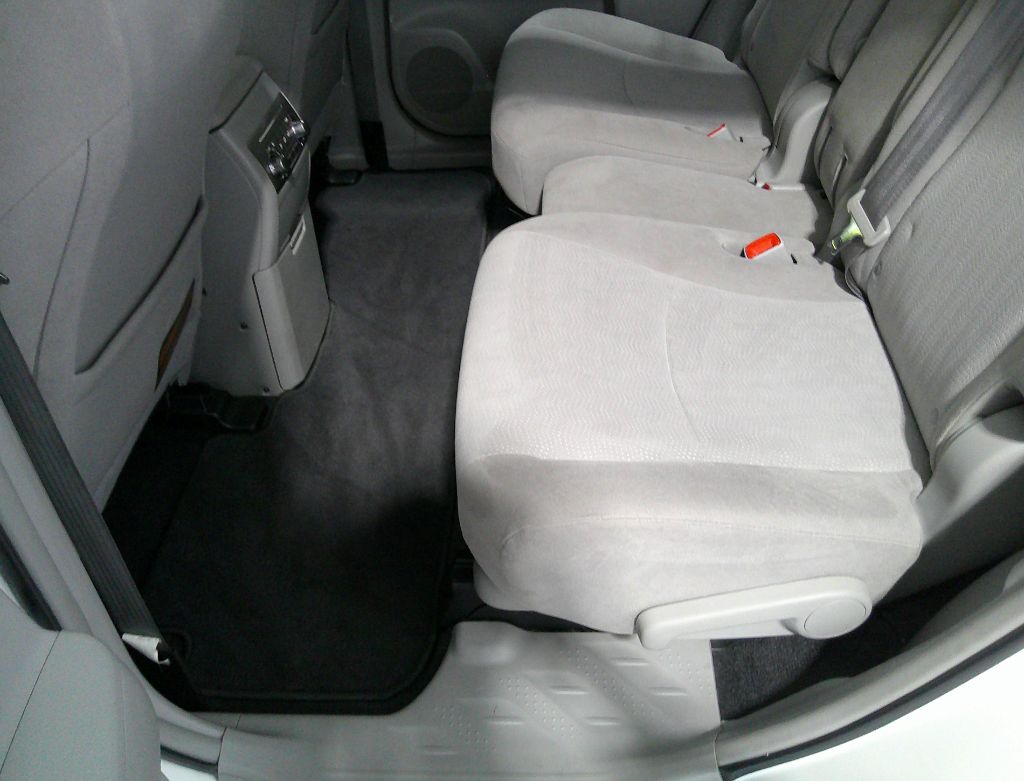 2013 Toyota Highlander - $8,500