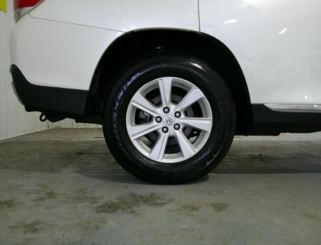 2013 Toyota Highlander - $8,500