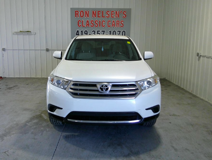 2013 Toyota Highlander - $8,500