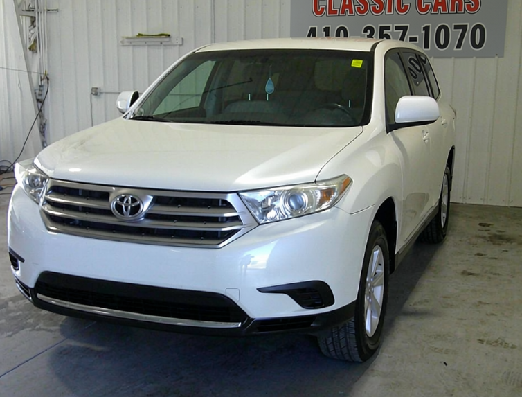 2013 Toyota Highlander - $8,500