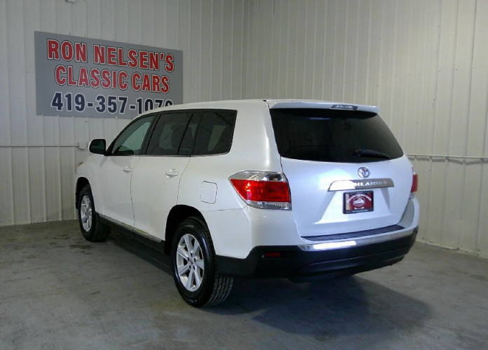 2013 Toyota Highlander - $8,500