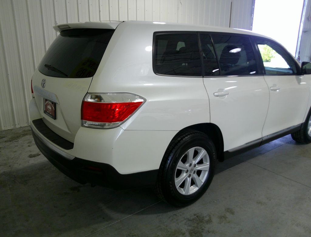 2013 Toyota Highlander - $8,500