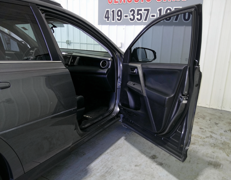2015 Toyota RAV4 - $13,995
