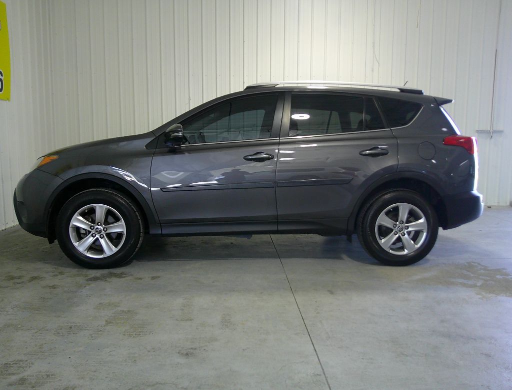 2015 Toyota RAV4 - $13,995