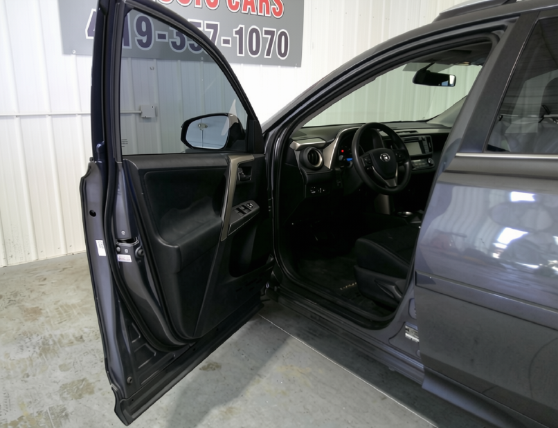 2015 Toyota RAV4 - $13,995