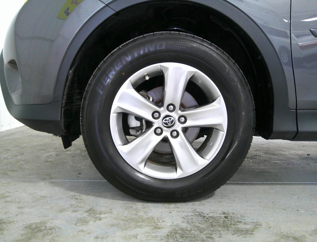 2015 Toyota RAV4 - $13,995